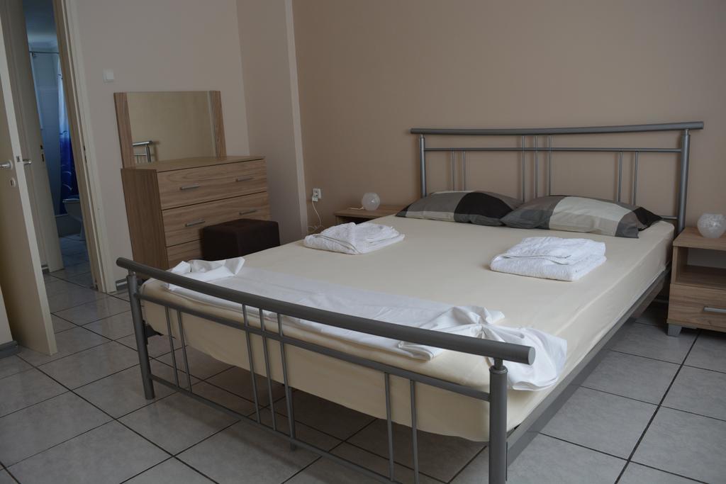 Iro Apartments Paralia Agias Foteinis Экстерьер фото