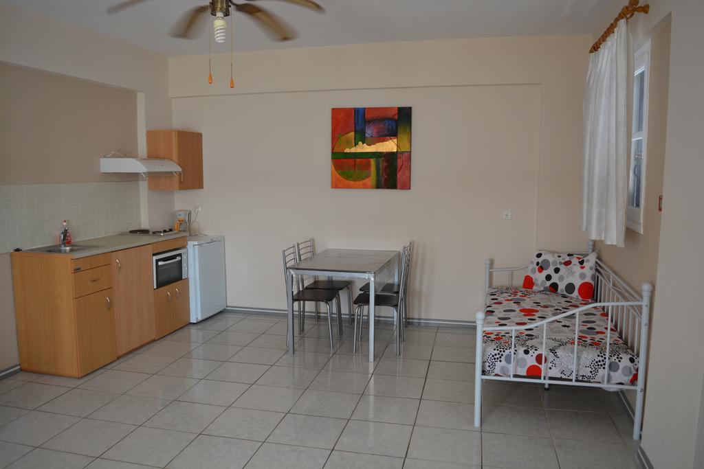 Iro Apartments Paralia Agias Foteinis Экстерьер фото
