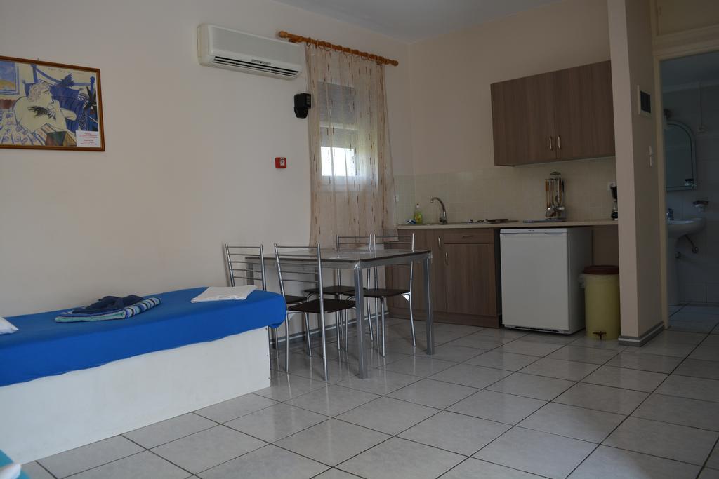 Iro Apartments Paralia Agias Foteinis Экстерьер фото